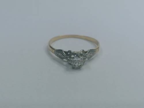 *Vintage Round Brilliant Solitaire Set in 18k Yellow Gold and Platinum*